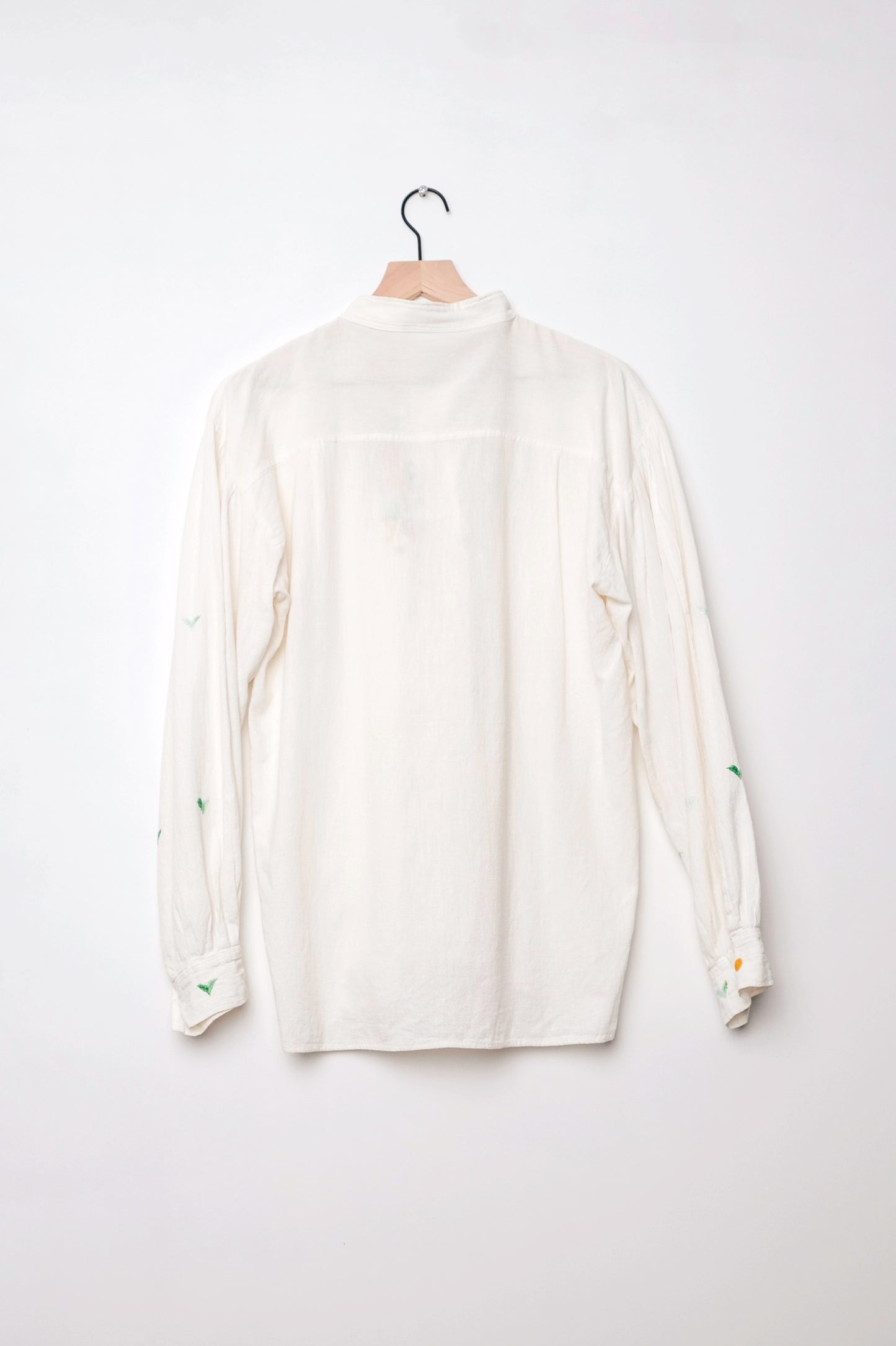 Vintage Floral Hand Embroidered White Gauzy Poet Blouse US 8 M, 70's