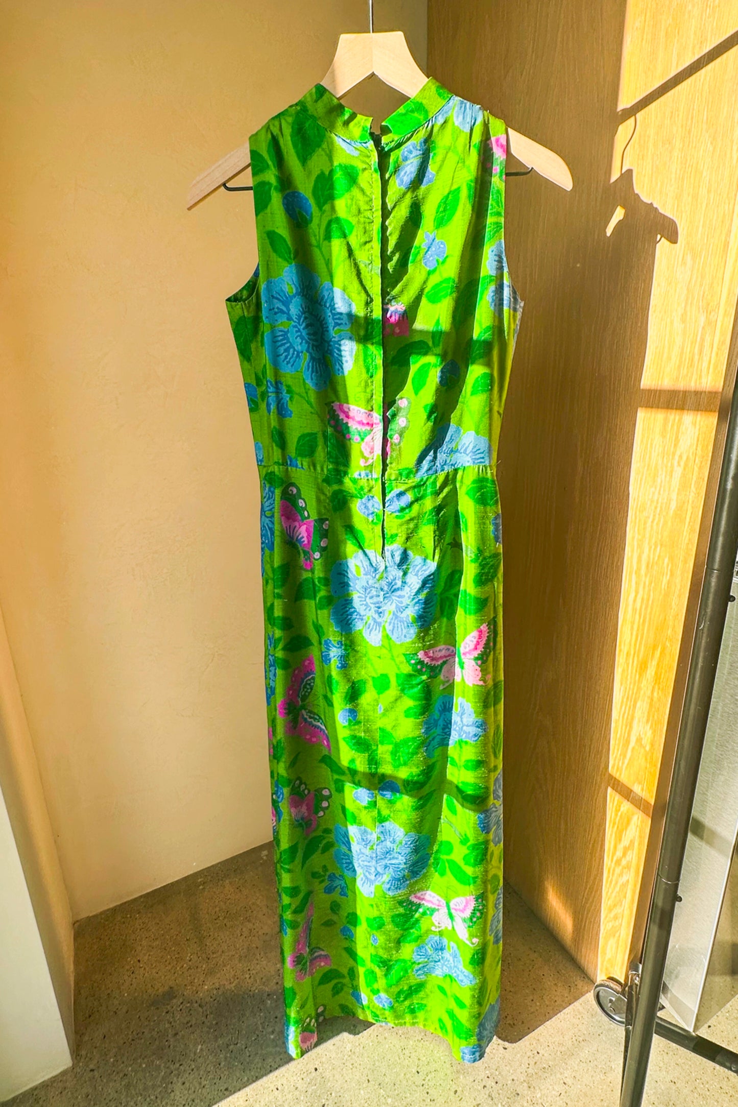 70's Hawaiian Maxi Dress Emerald Green Hot Pink Butterflies US 4/6 S
