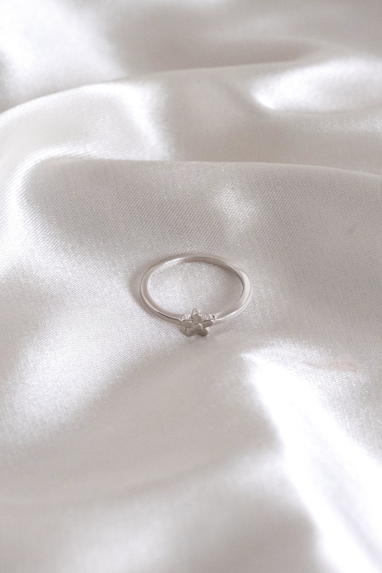 Baby Daisy Ring, Silver