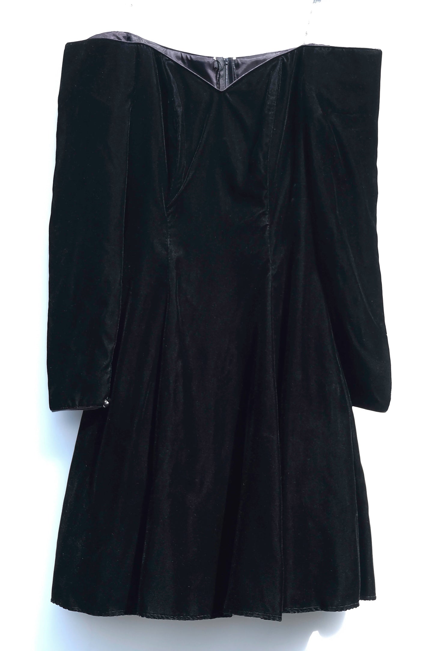 Roberta Velvet 80's Off-Shoulder Sweetheart Dress w/Long Sleeves