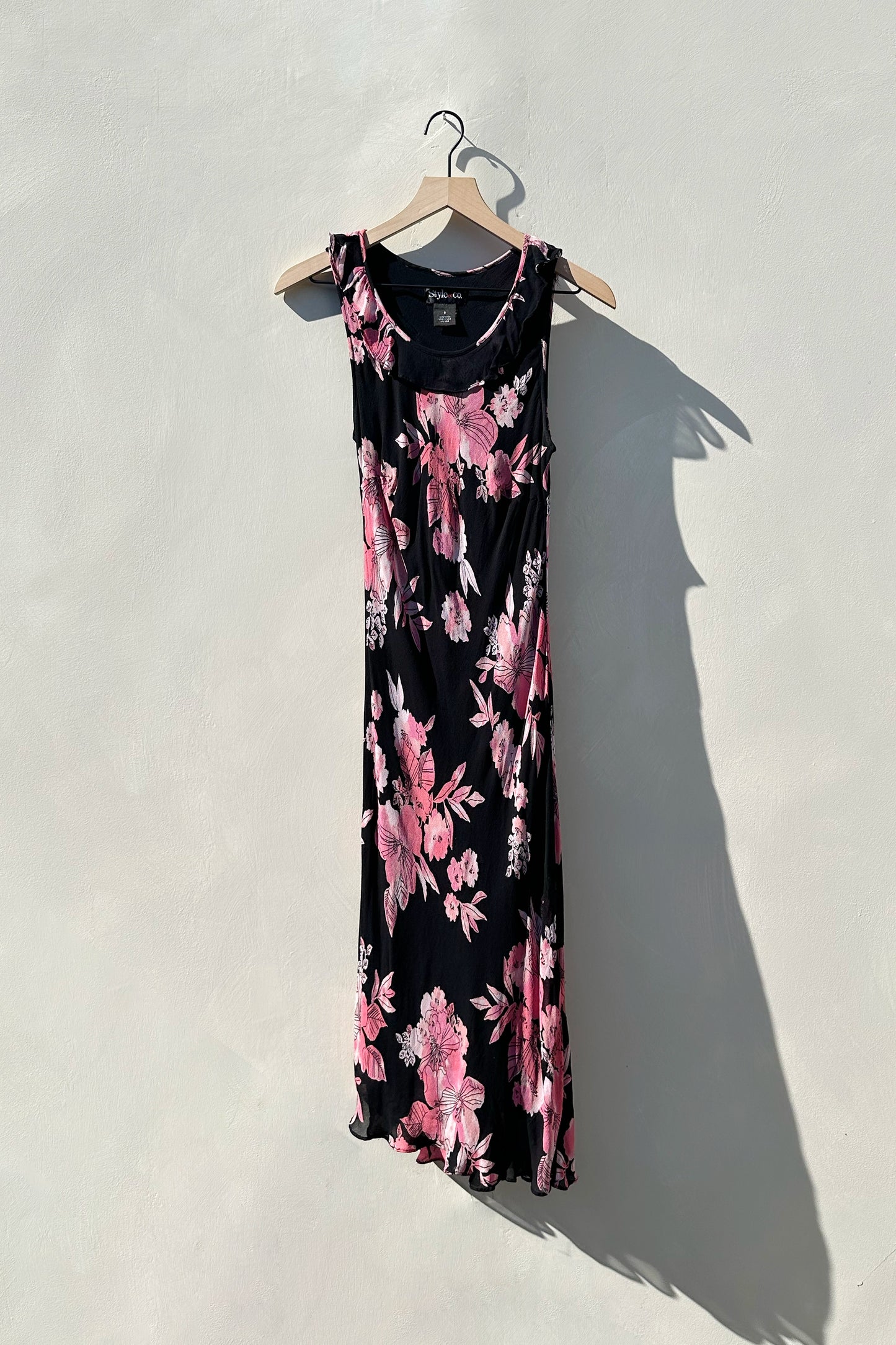 Black Pink Floral Ruffle Midi Dress, US Size 8, Vintage 2000s Fitted Style & Co Y2K