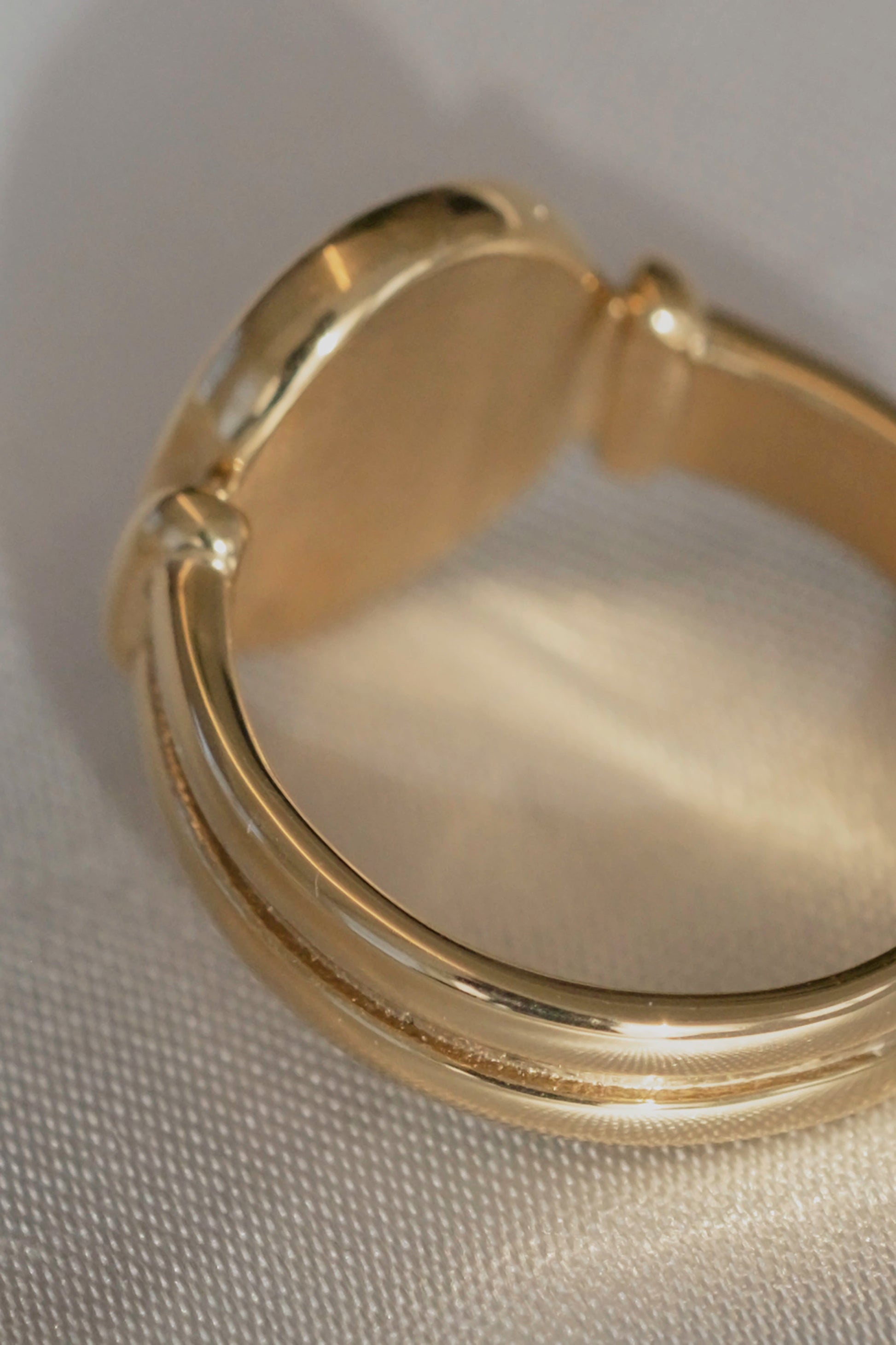 Mother of Pearl Oval Ring - cream