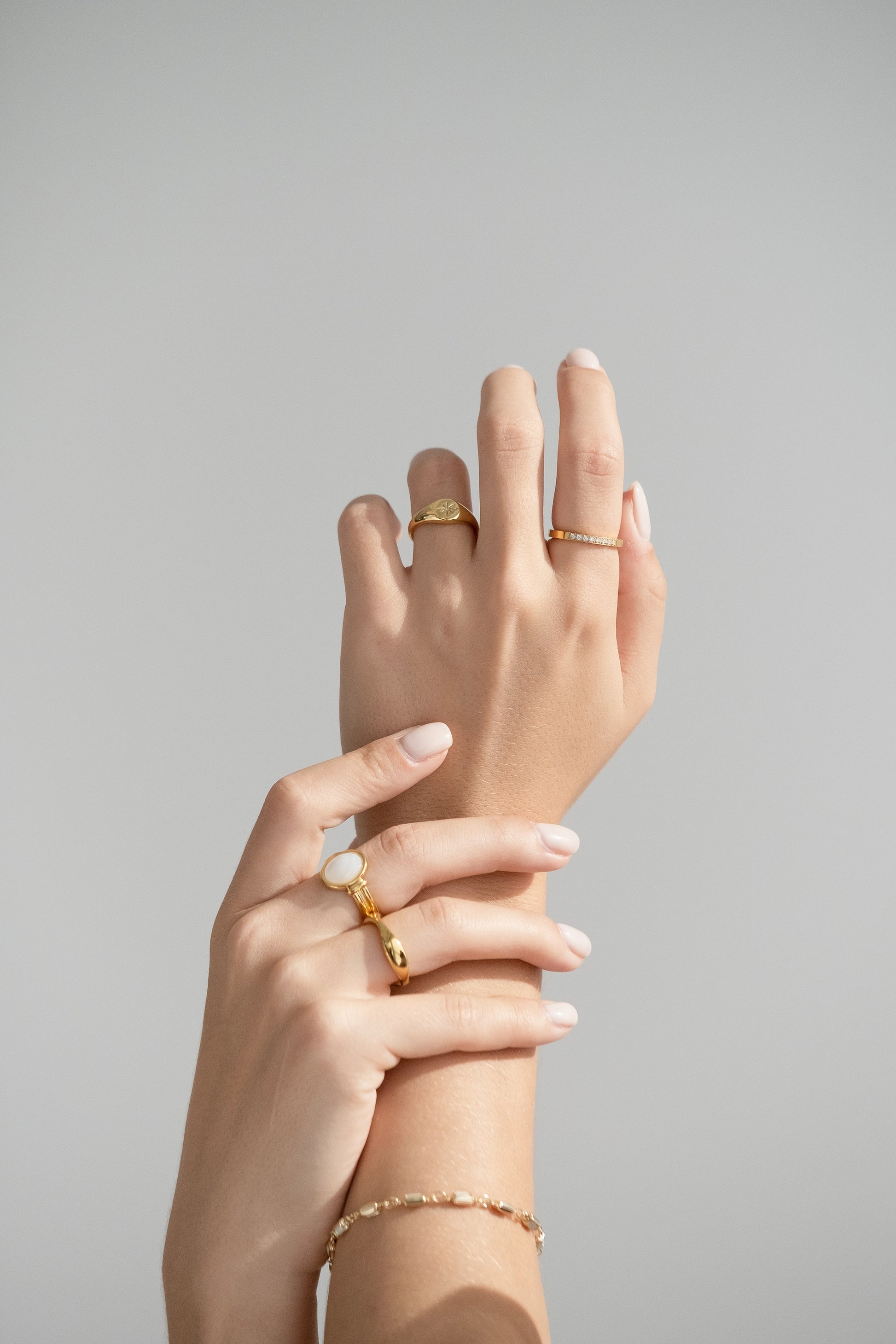 Mother of Pearl Oval Ring - cream