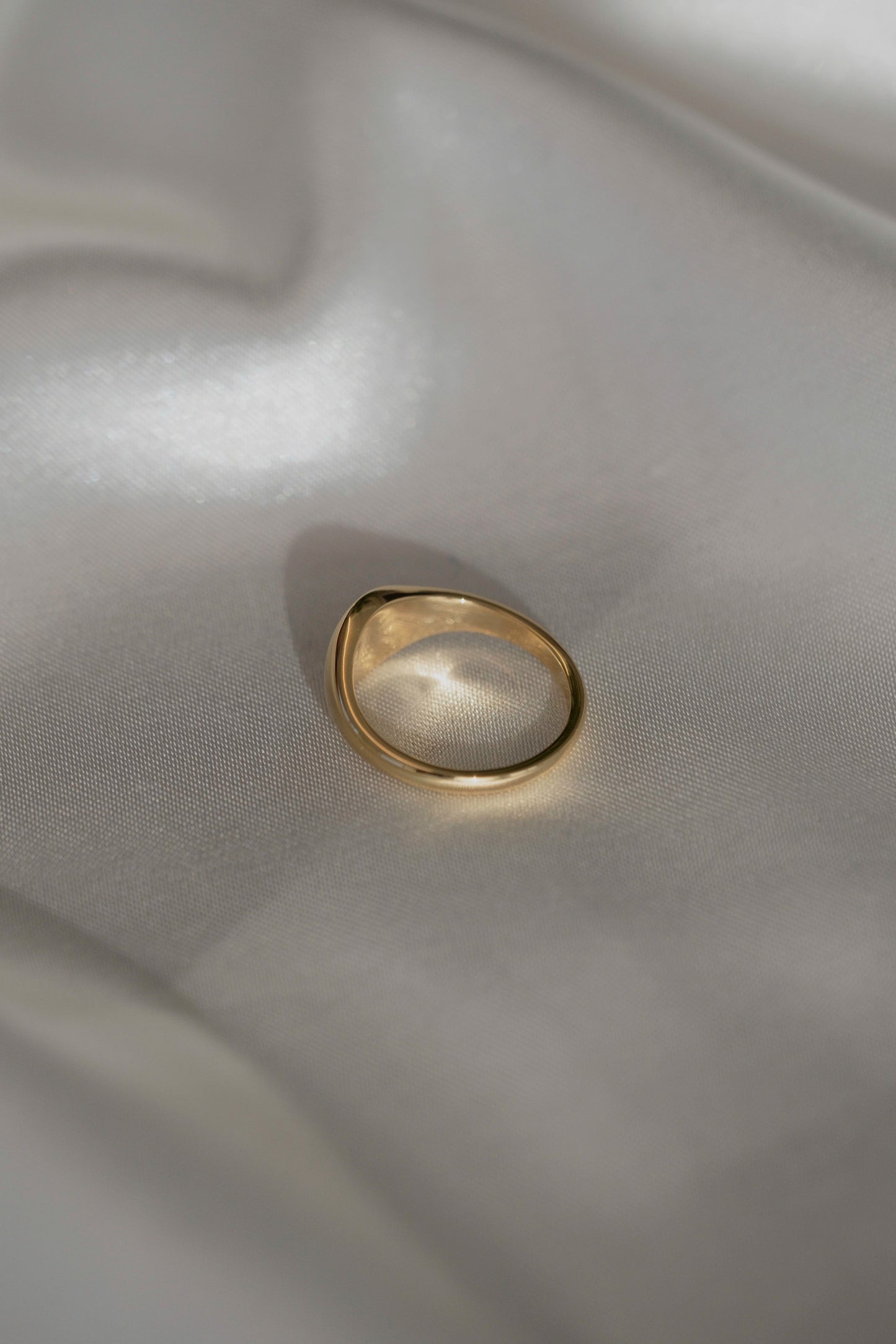 Daisy Sparkle Signet Ring - cream