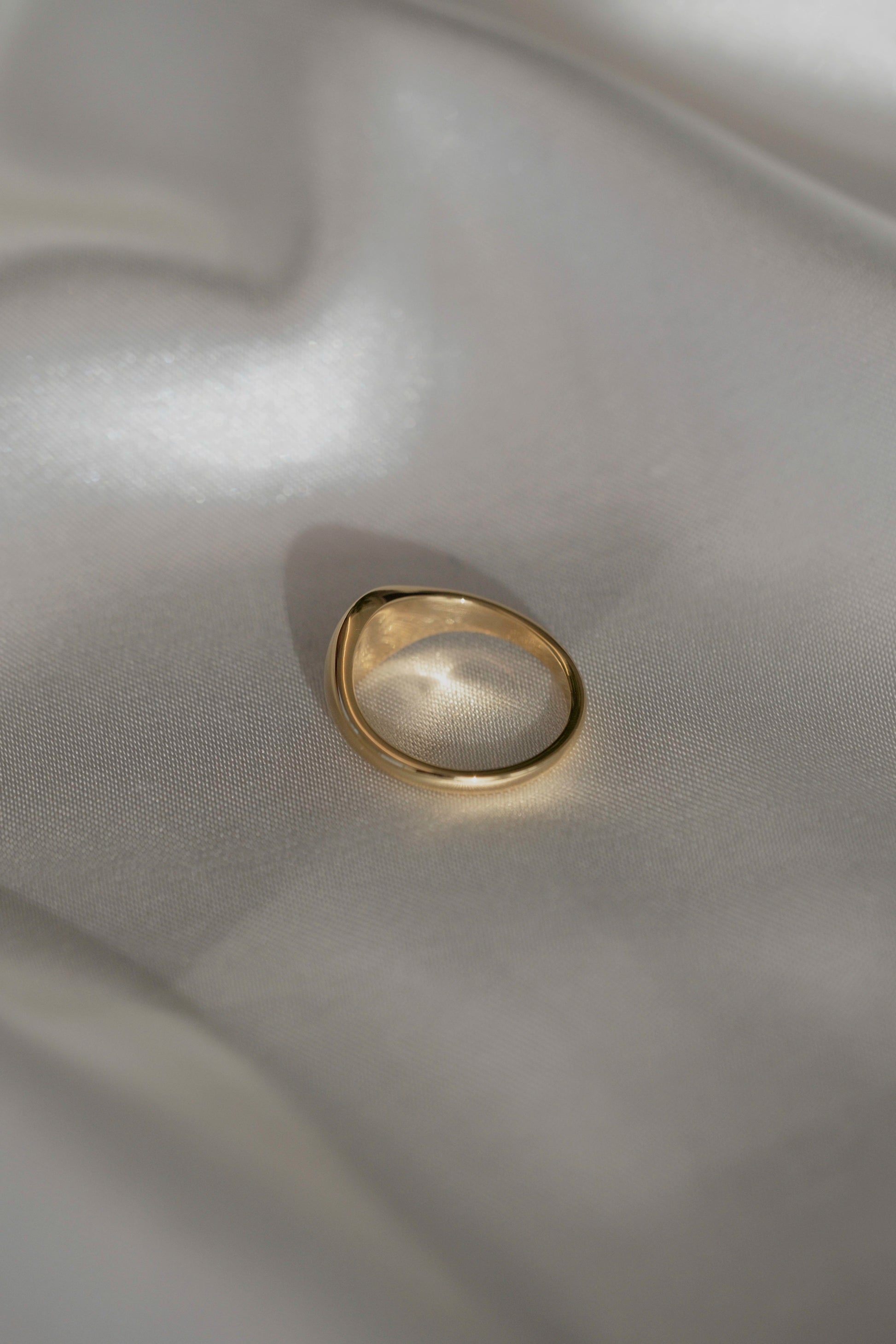 Daisy Sparkle Signet Ring - cream