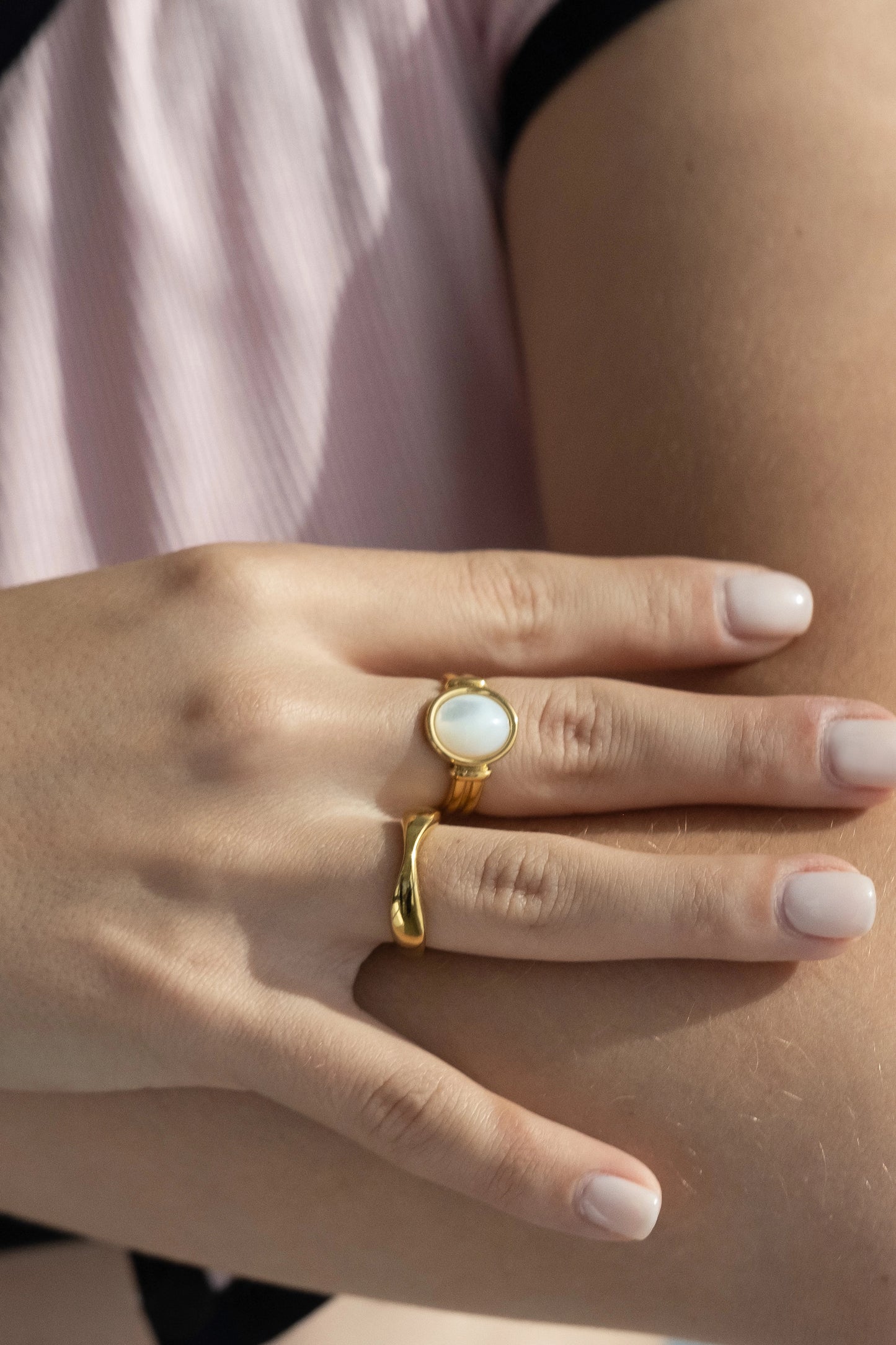 Mother of Pearl Oval Ring - cream