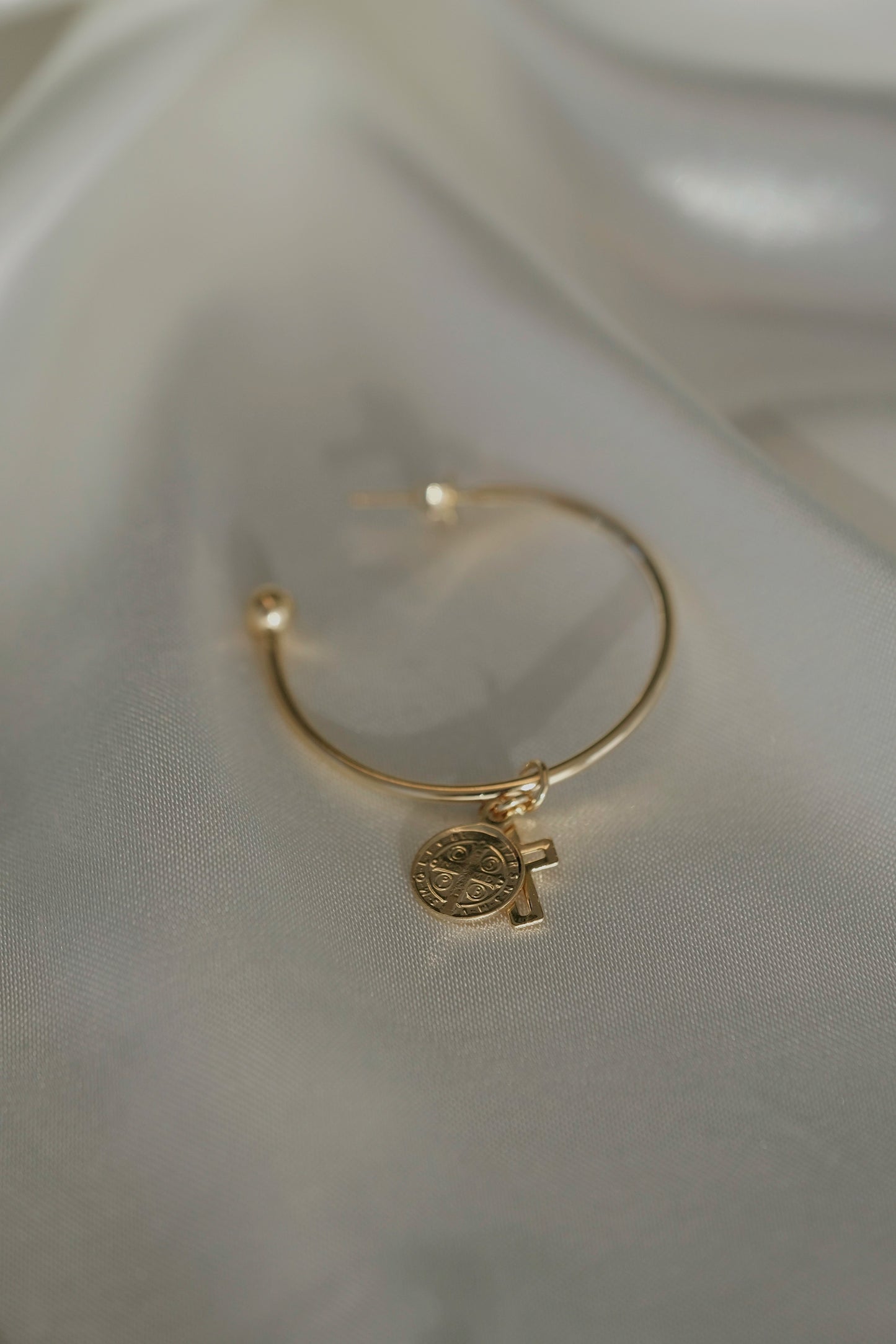 Camila Charm Hoops - cream