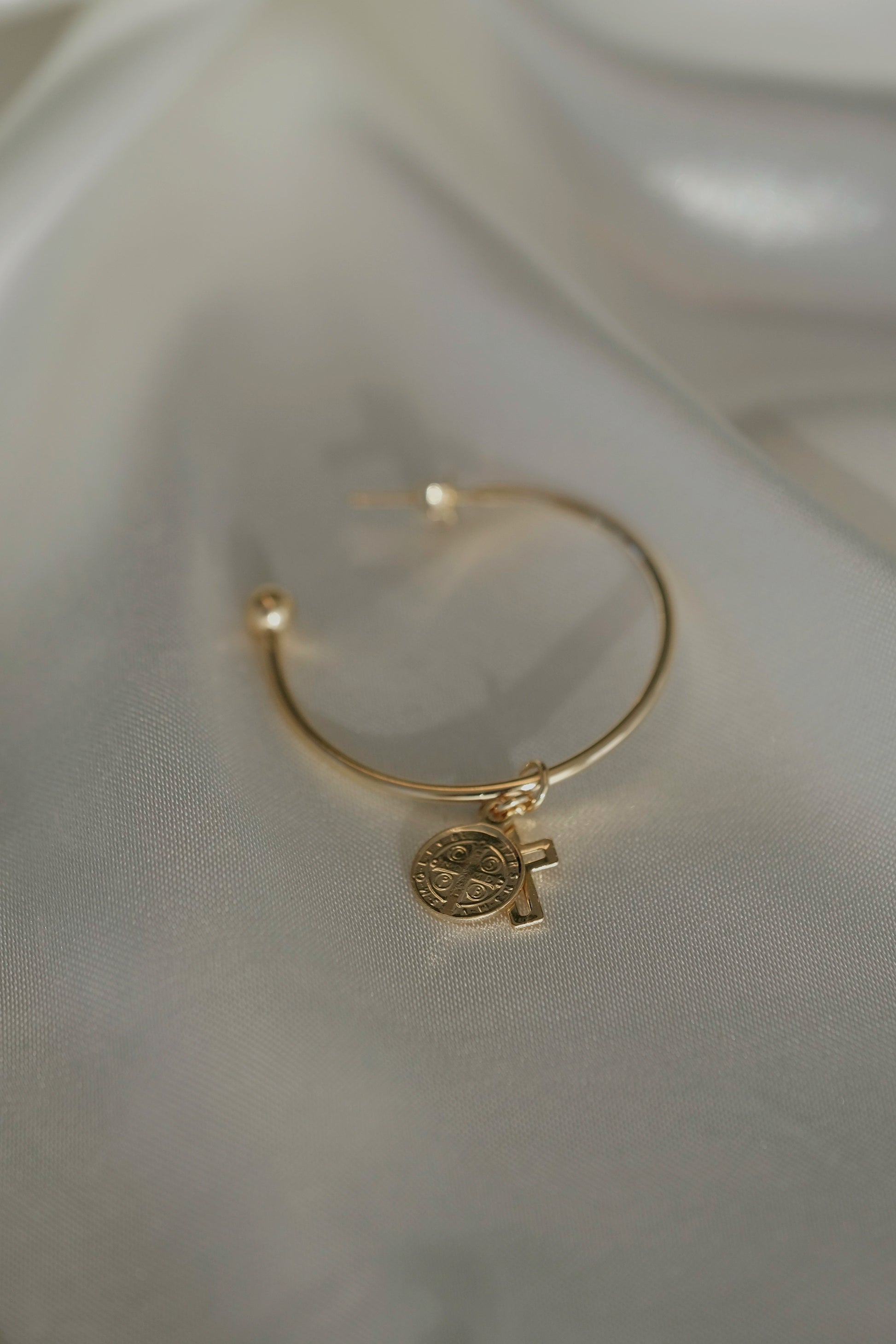 Camila Charm Hoops - cream