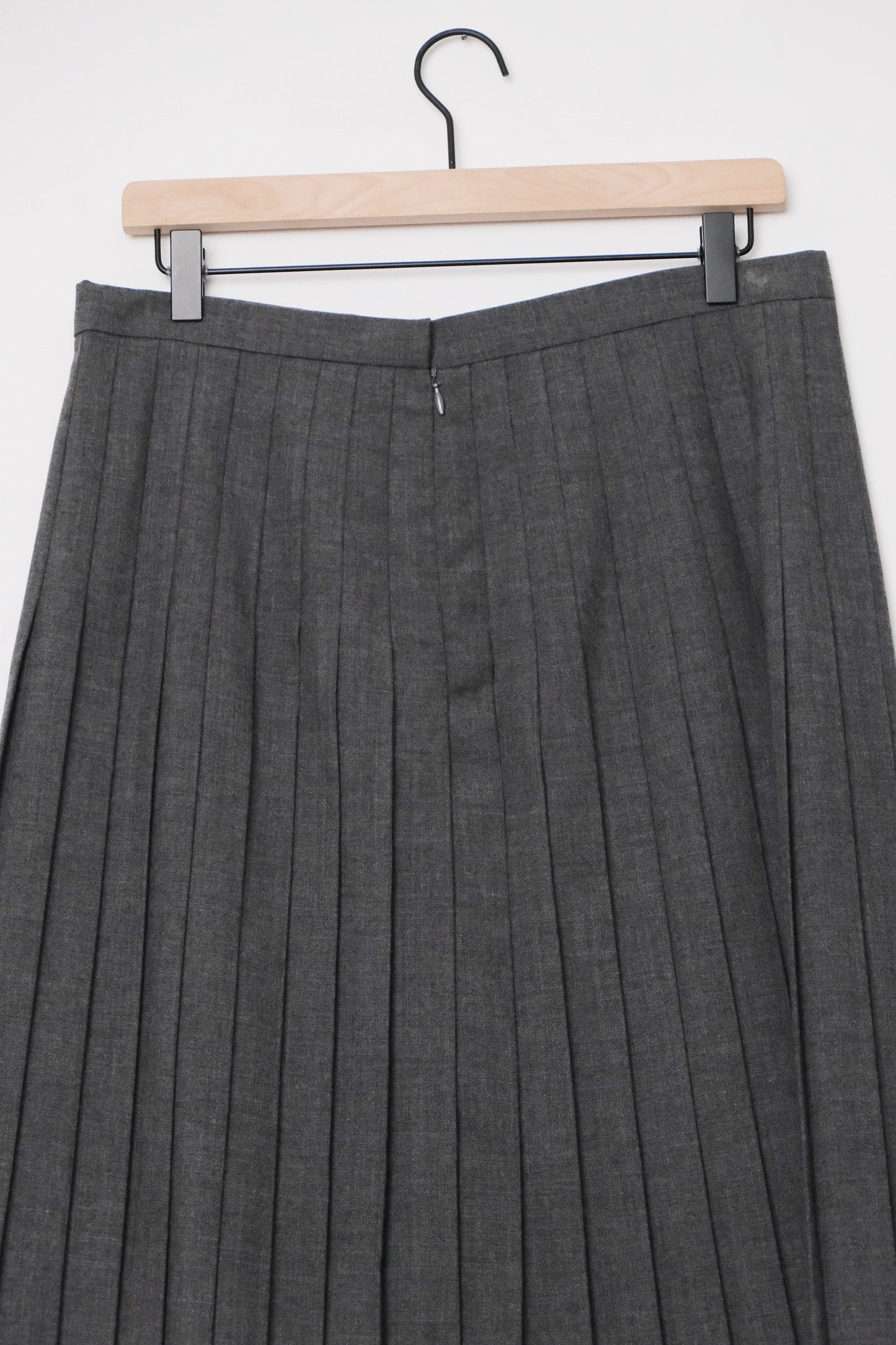Brooks Brothers Knee Length Grey Wool Pleated Skirt US 10, 90's