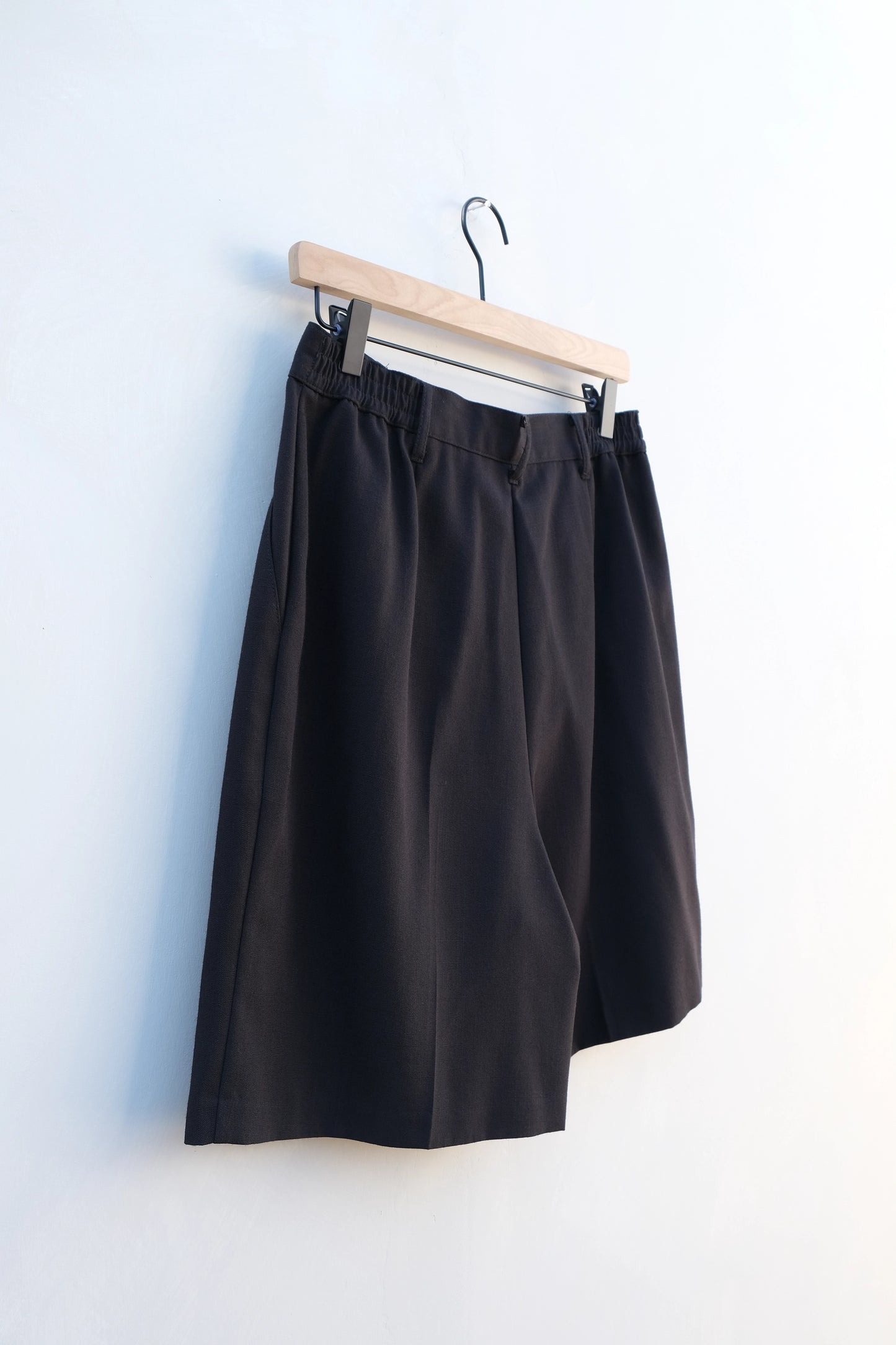 90s Black Shorts, Pleated Stretch Waistband, Size US 10 Sag Harbor