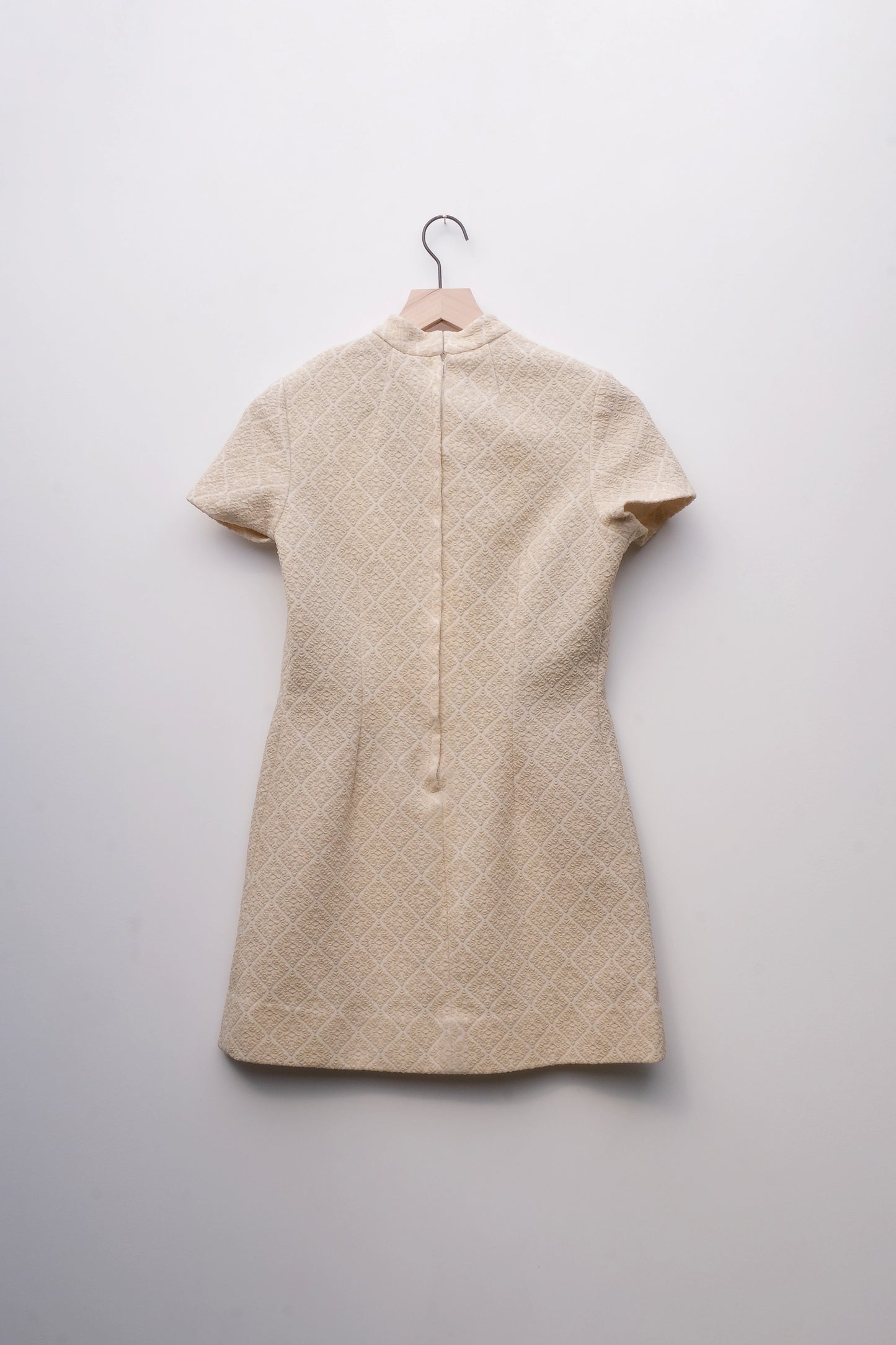 Cream 60's Mod Textured Pattern Dress Mock Neck, US 6